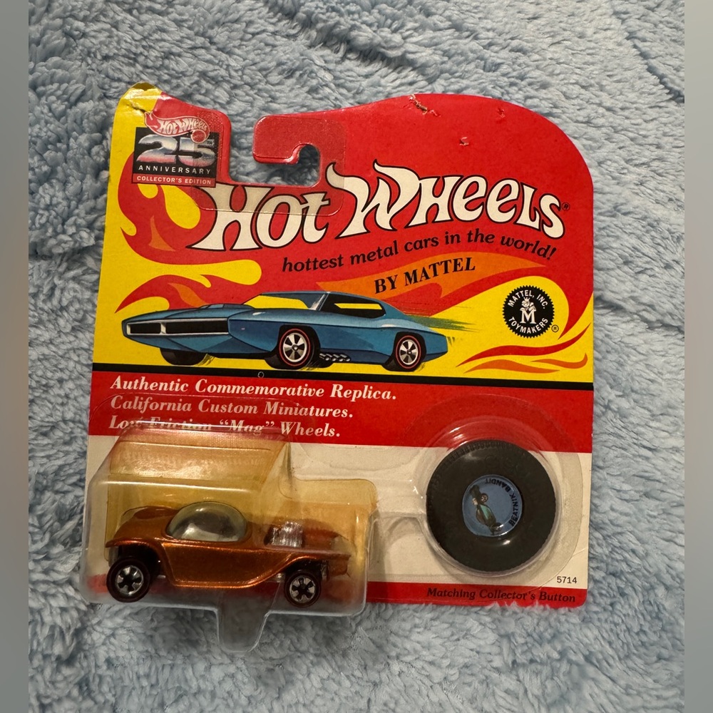 1992 Mattel Hot Wheels Red Beatnik Bandit 25th Anniversary with Button